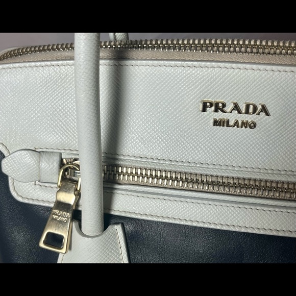 Prada Canapa Saffino Leather Large Tote with Strap - Picture 2 of 16